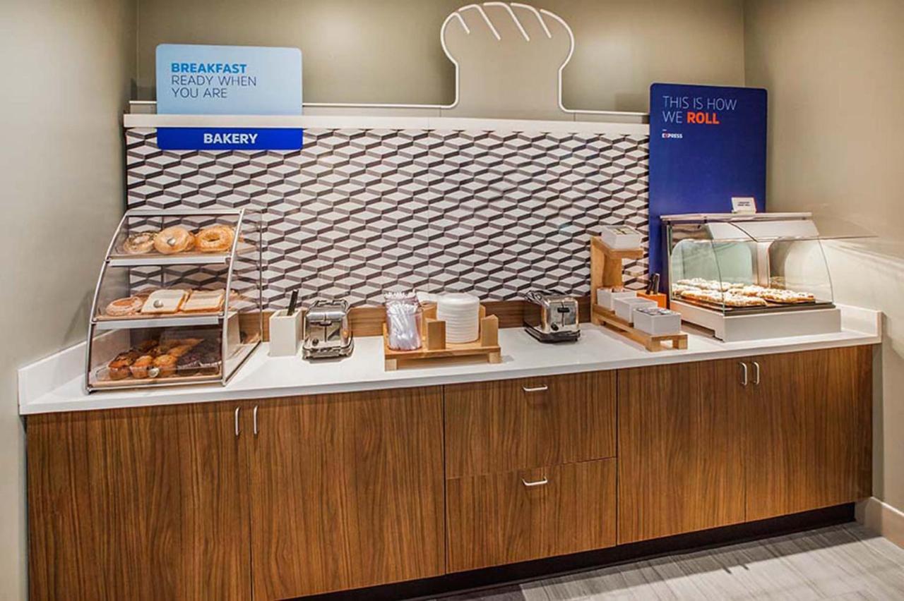 Holiday Inn Express Hotel & Suites Dayton-Centerville By Ihg Exteriér fotografie